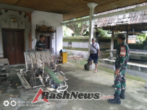 Babinsa Ubud Hadir di Tengah Petani, Dampingi Perawatan Alsintan Kodim 1616/Gianyar