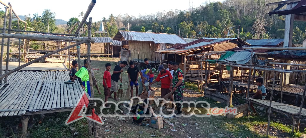 Koramil 04/Tabundung Rayakan HUT TNI ke-80 dengan Gotong Royong Bersihkan Pasar