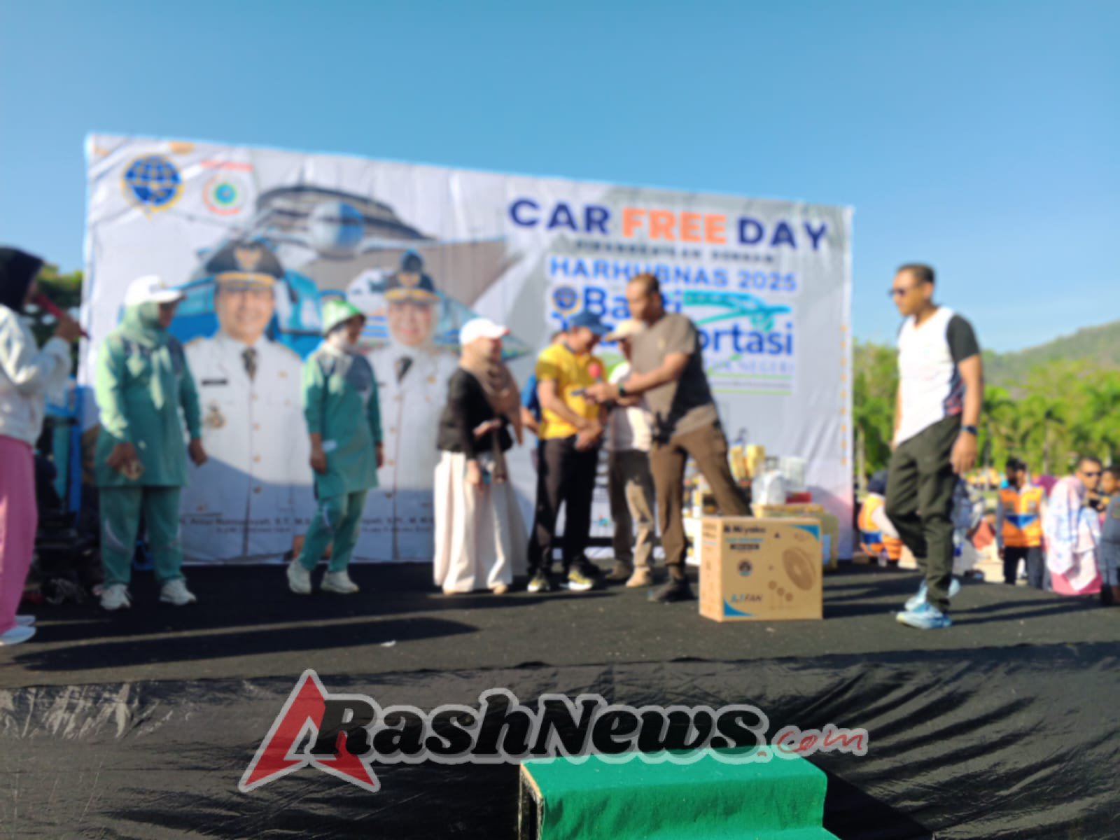 Semarak Harhubnas 2025, Dandim 1628/KSB Ikut Jalan Sehat Dan Senam Sehat Bersama Masyarakat