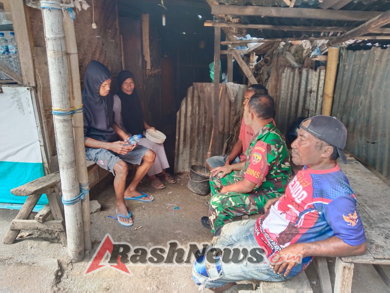 Pendekatan Langsung Babinsa TNI AD Tingkatkan Rasa Aman Warga Ndao