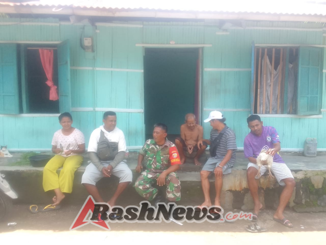 Babinsa 1602-01/Ende Laksanakan Pamwil, Ciptakan Wilayah Aman dan Kondusif