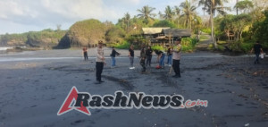 Kapolsek Selemadeg pimpin Aksi Bersih Pantai Antap Pasca Banjir