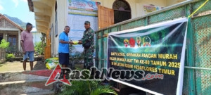 Kodim 1624/Flotim Bersama BULOG Salurkan 2,5 Ton Beras Murah di Desa Tuawolo