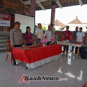 Bhabinkamtibmas Desa Beraban Hadiri kegiatan Musrenbangdes T.A. 2026 Desa Beraban