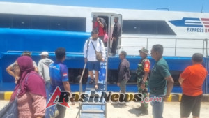 Pemantauan Arus Penumpang di Pelabuhan Ba’a Berjalan Aman dan Lancar