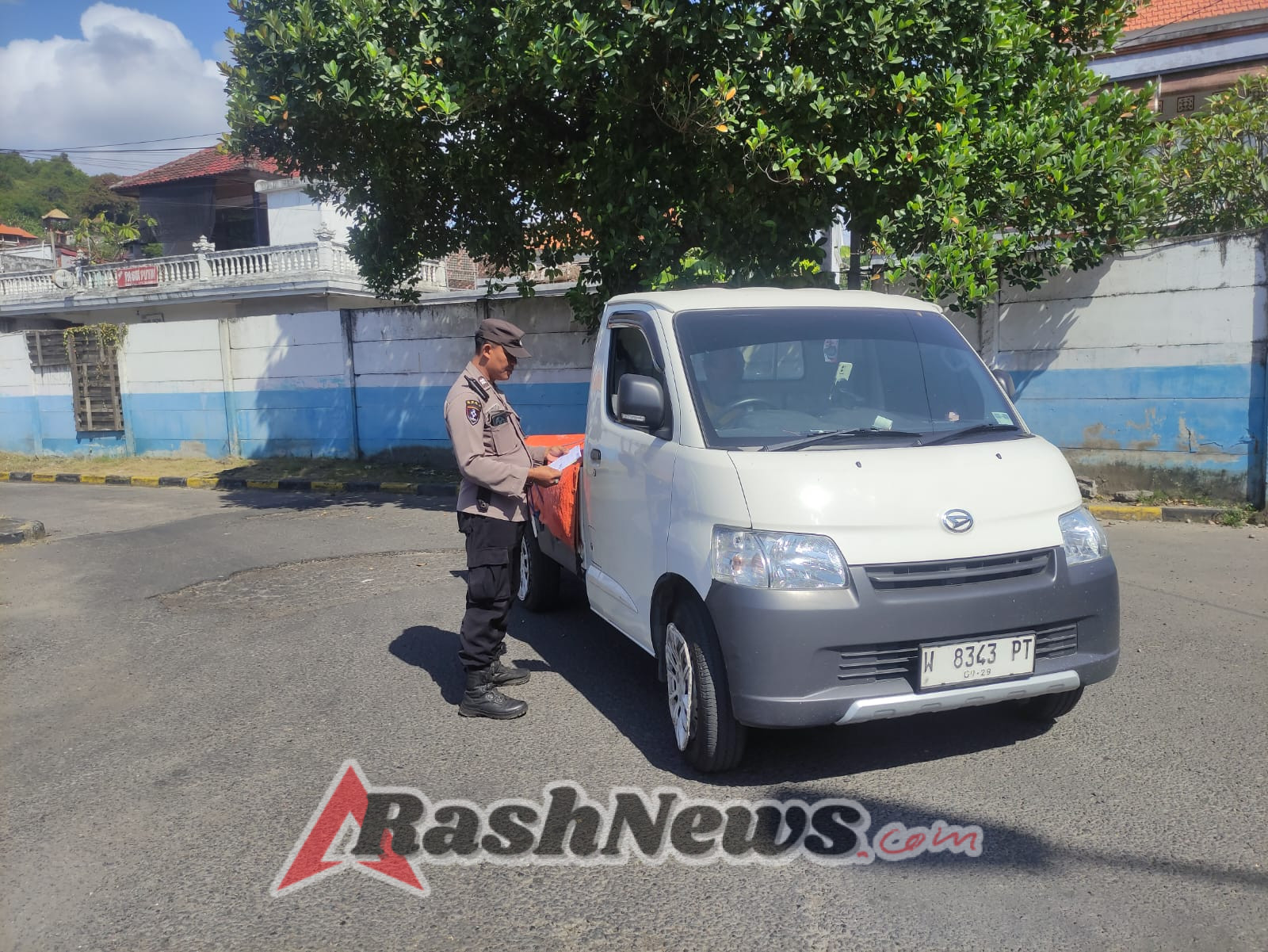 Polri Antisipasi Curanmor dengan Pemeriksaan Dokumen Kendaraan di Pelabuhan