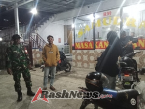 4. Babinsa dan Warga Bersinergi Wujudkan Keamanan Lingkungan di Aimere