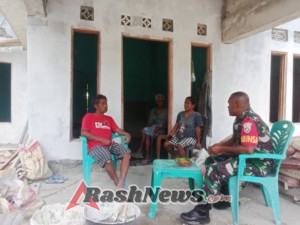 Komsos Dengan Warga, Babinsa Himbau Siapkan Lahan Pertanian Sebelum Musim Hujan Tiba