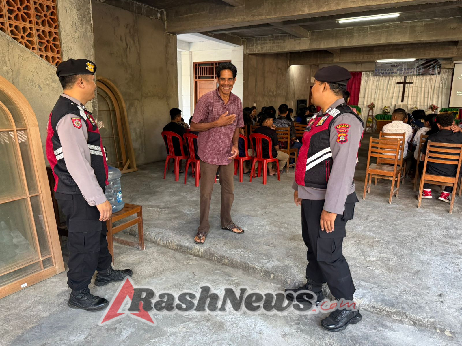 Antisipasi Gangguan Kamtibmas dan Terjaminnya Kenyamanan Peribadatan Umat Kristiani, Sat Samapta Laksanakan Pengamanan pada Gereja Marga Rahayu Bangli