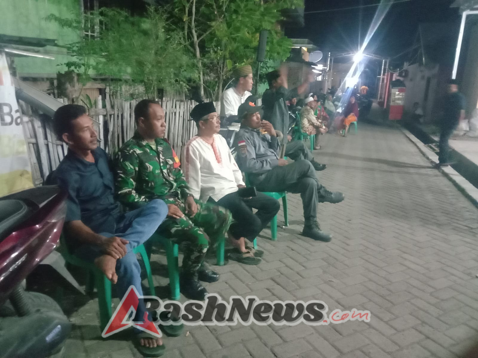 Babinsa Koramil 1628-03 Seteluk Dorong Nilai Religius Lewat Lomba Shalawatan