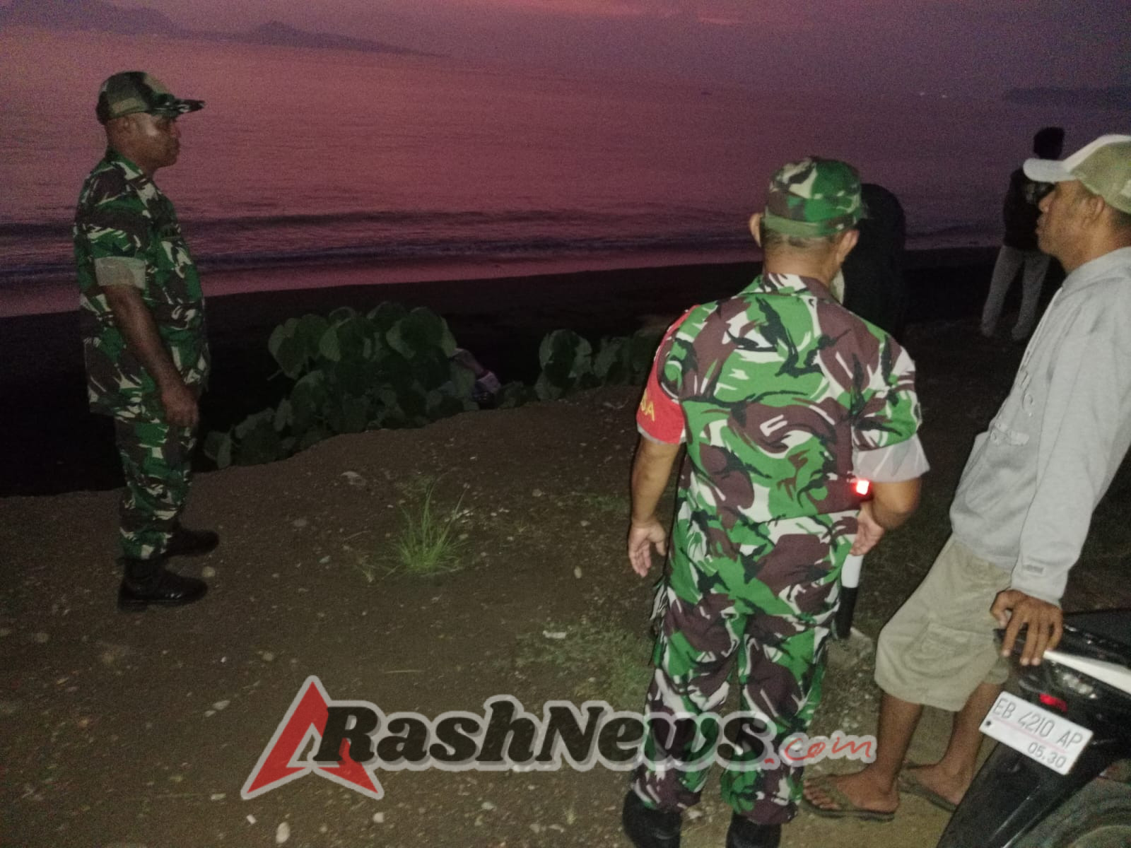 Kecelakaan Tunggal di Desa Borokanda, Babinsa Aktif Lakukan Pengamanan dan Komsos