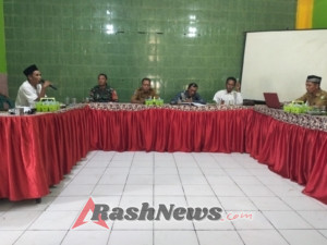 Babinsa Lape Hadiri MUSDESUS Pembahasan RJPMDes Perubahan Tahun 2025–2028