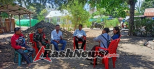 Babinsa Aesesa Perkuat Silaturahmi Lewat Komsos di Desa Tutubada