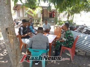 Babinsa Aesesa Jaga Kondusifitas Wilayah Melalui Patroli dan Komsos