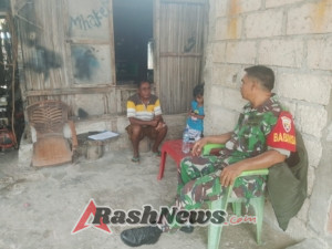 Sertu Sefi Zeth Pandie Laksanakan Komsos Guna Pererat Hubungan Dengan Warga