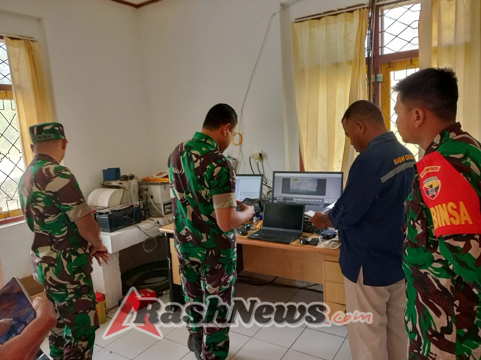 Sinergi TNI dan Badan Geologi: Tinjau Kesiapsiagaan Pos Pengamatan Gunung Ebulobo
