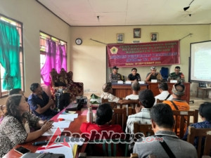 Babinsa Bona Bersama Aparat Desa Kawal Penetapan Perubahan APBDes 2025