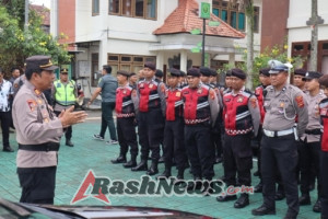 POLRES BANGLI GELAR PENGAMANAN MAKSIMAL SIDANG PERDANA KASUS PEMBUNUHAN I WAYAN LUWES