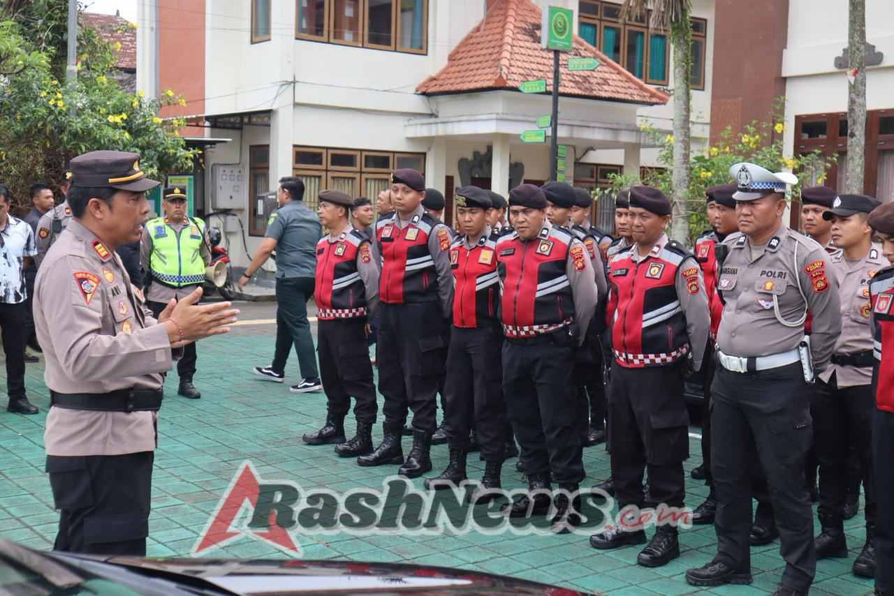 POLRES BANGLI GELAR PENGAMANAN MAKSIMAL SIDANG PERDANA KASUS PEMBUNUHAN I WAYAN LUWES