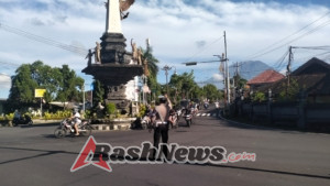 Agar Terciptanya Kelancaran Lalu Lintas Personil Lantas Melaksanakan Penjagaaan Dan Pengaturan di Ktl 2