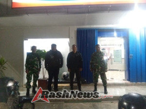 Koramil 1621-02/Amanuban Tengah Gelar Patroli Malam Jaga Situasi Kondusif di Niki-Niki