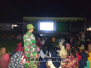 Tingkatkan Wawasan Kebangsaan, Babinsa dan Warga Nobar Film Sejarah G30S/PKI