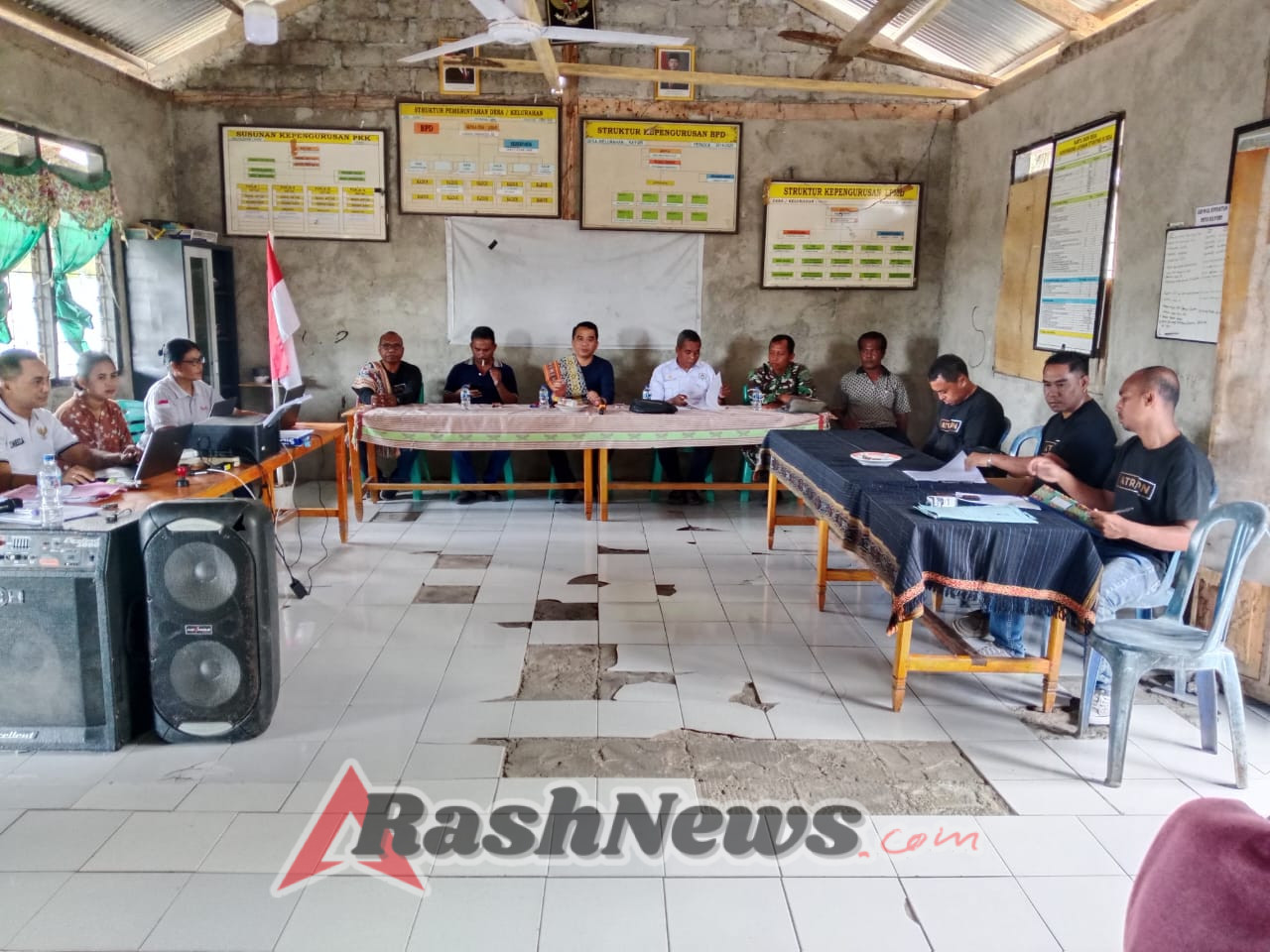Kodim 1601/Sumba Timur Turut Sukseskan Pembagian Sertifikat Tanah kepada Warga
