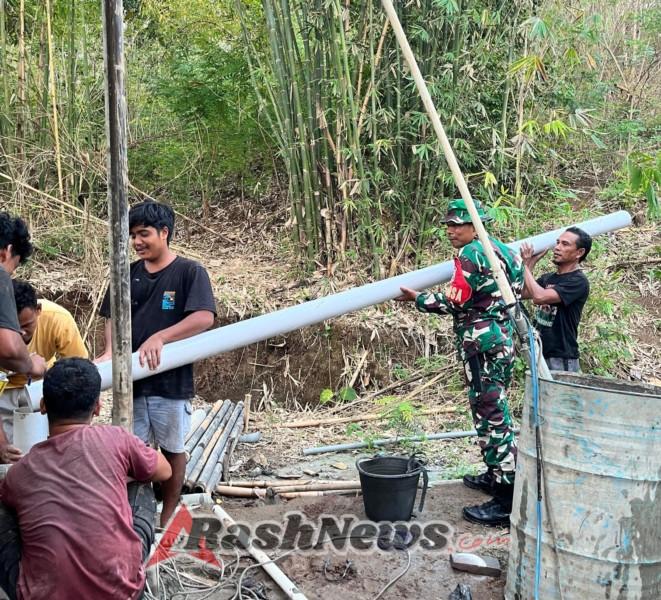 Babinsa Dampingi Pembangunan Sumur Bor, 68 KK di Labuan Tereng Kini Nikmati Air Bersih
