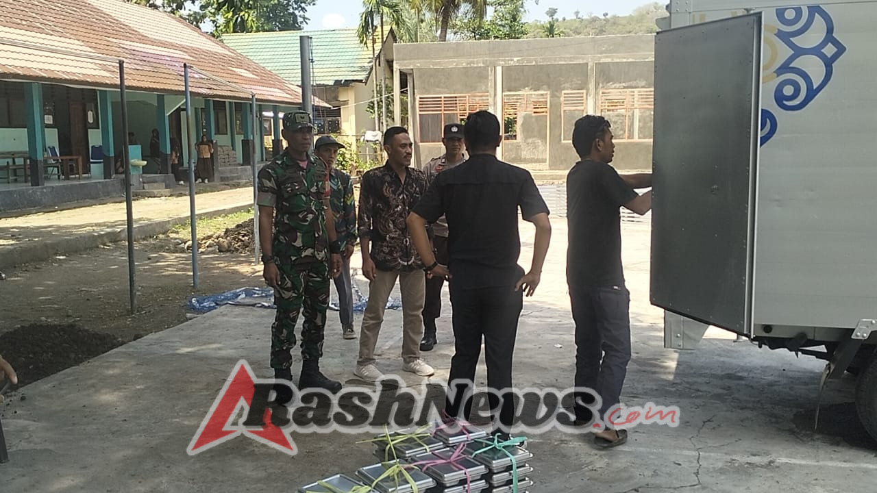 Menu Bergizi Berisi Roti, Telur, Susu, dan Jeruk Diberikan untuk Siswa Ambalawi dengan Pengawasan Koramil