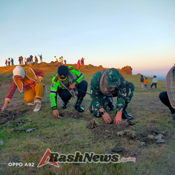 Pembukaan Festival Musim Dingin Kab. TTS 2025: Dandim 1621/TTS dan Forkopimda Hadir untuk Menunjukkan Dukungan