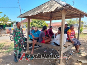 Babinsa Desa Kiantar Dorong Partisipasi Warga Jaga Ketertiban Lewat Komsos