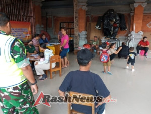 Sinergi Babinsa, Perbekel dan Kader Kesehatan Wujudkan Desa Keliki Bebas Rabies