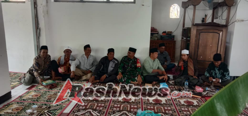 ‎Babinsa Perkuat Kebersamaan Warga di Peringatan Maulid Nabi Muhammad SAW 1447 H Desa Ledang