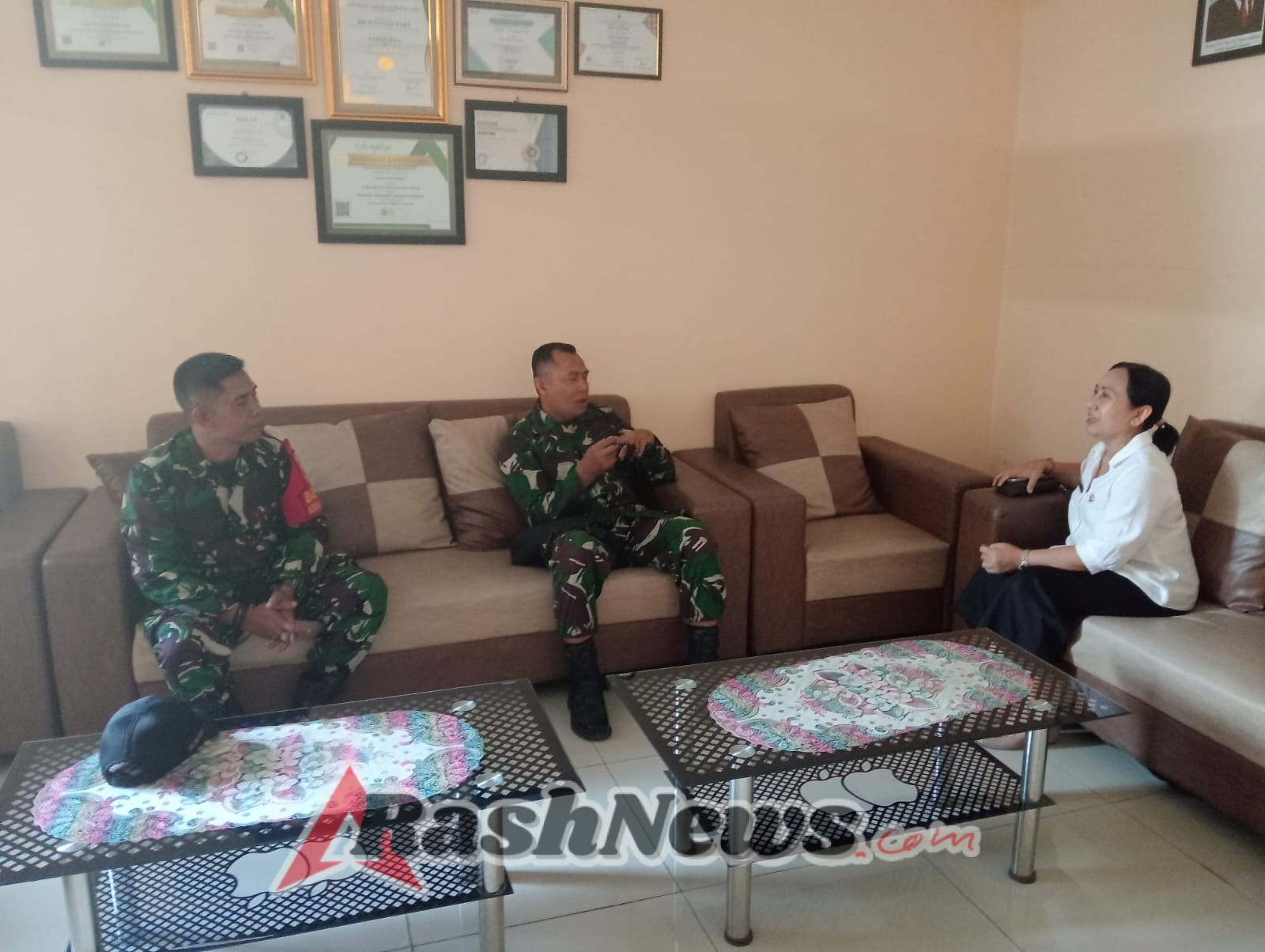 Danramil dan Babinsa Seririt Diterima Hangat Direktur RS Tangguwisia, Bahas Dukungan Kesehatan Masyarakat