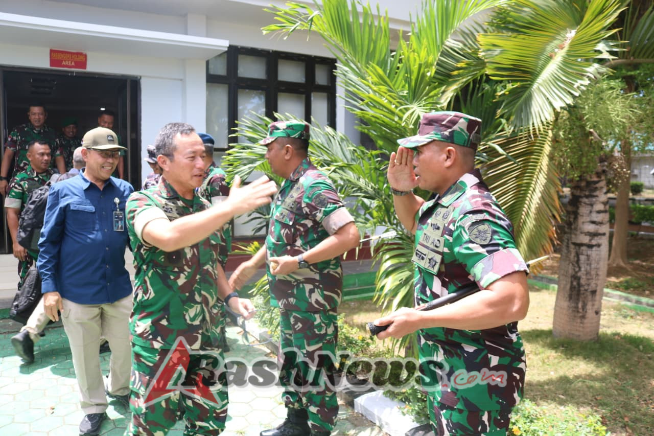 Pangdam IX/Udayana Mayjen TNI Piek Budyakto Tinggalkan Kupang
