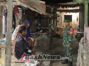 Babinsa di Koramil 1608-07/Monta Gencarkan Patroli dan Ronda Malam Bersama Warga