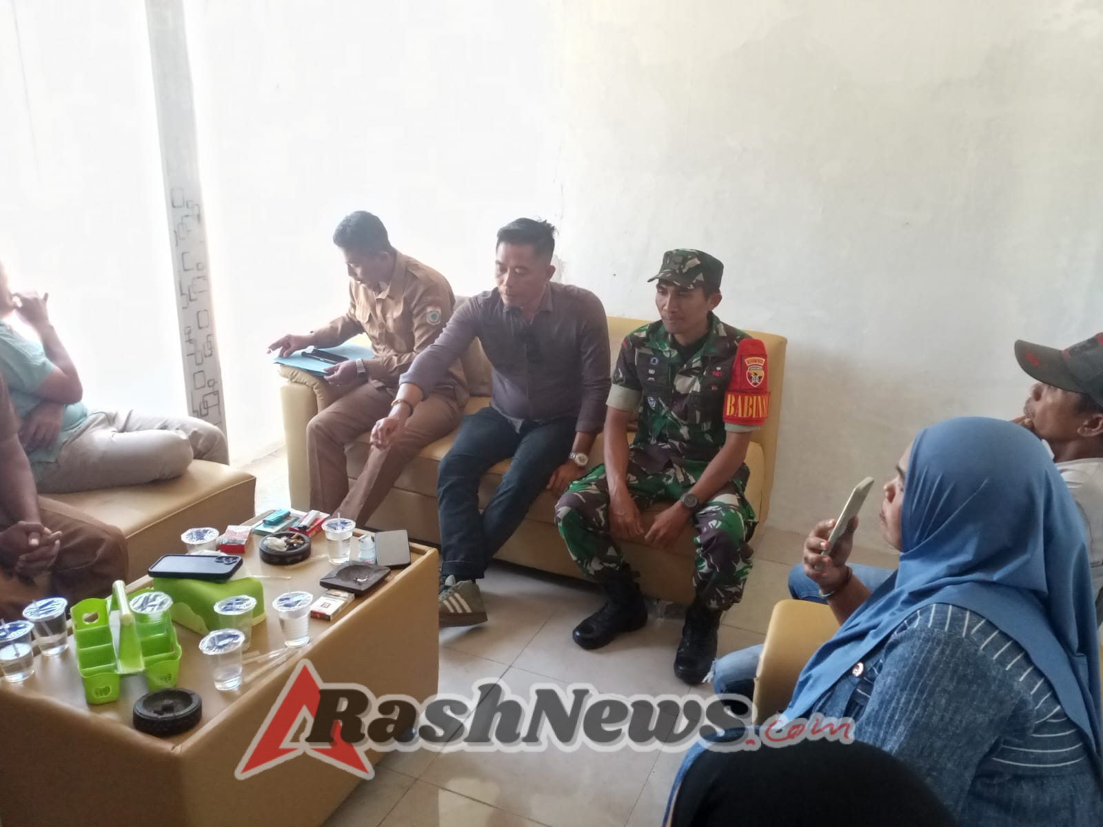 Didampingi Babinsa, Mediasi Sengketa Tanah di Desa Labuhan Kertasari Capai Kesepakatan Damai
