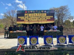 Satgas Yonif 741/GN Akhiri Penugasan Dengan Melaksanakan Pemusnahan Barang Bukti Hasil Penggagalan penyelundupan