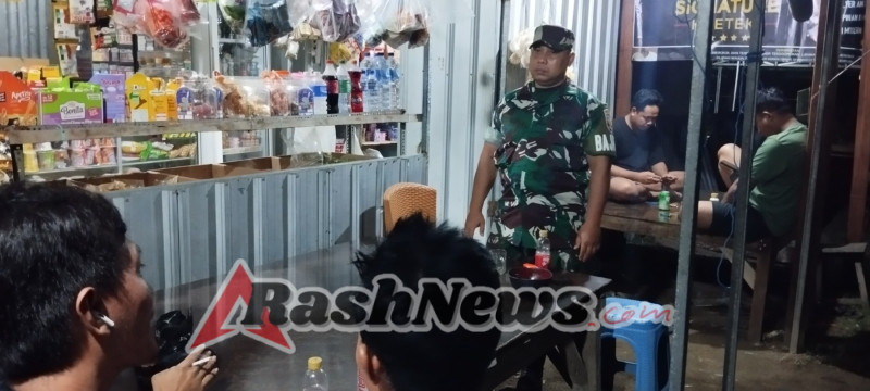 Babinsa Koramil 1628-02/Sekongkang Turun ke Lapangan Jaga Situasi Tetap Kondusif