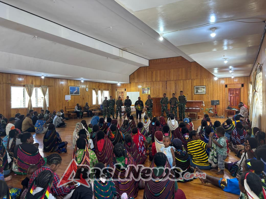 Menyapa Papua dengan Kasih: Satgas Yonif 743/PSY Rayakan HUT TNI ke-80