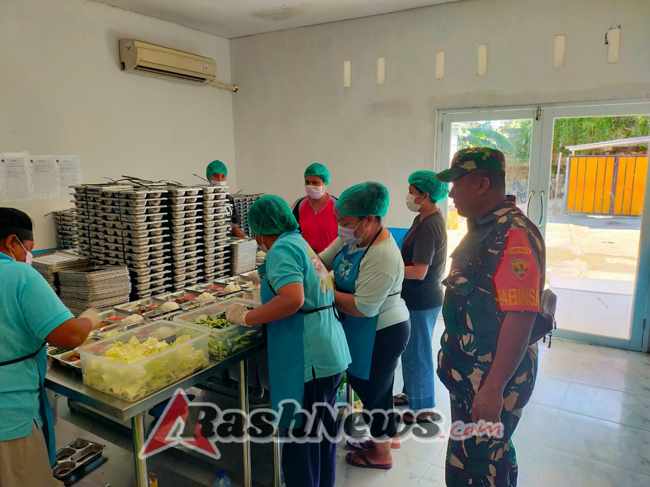 32 Sekolah dan Posyandu Terima Makanan Bergizi Gratis, TNI Kawal Distribusi Hingga Tuntas