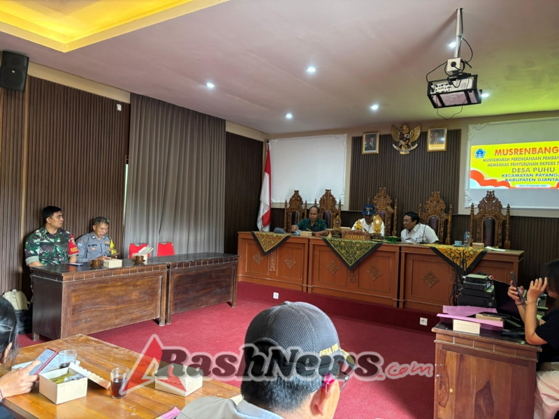 TNI Bersama Unsur Desa Kawal Transparansi Musyawarah Pembangunan Desa Puhu