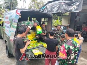 Permudah akses mendapatkan kebutuhan pokok, Babinsa 1623-07/Bebandem laksanakan penjualan beras SPHP.