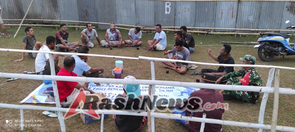 Satkowil Koramil 1602-02/Wolowaru Gelar Komsos dan Pamwil di Desa Maubasa