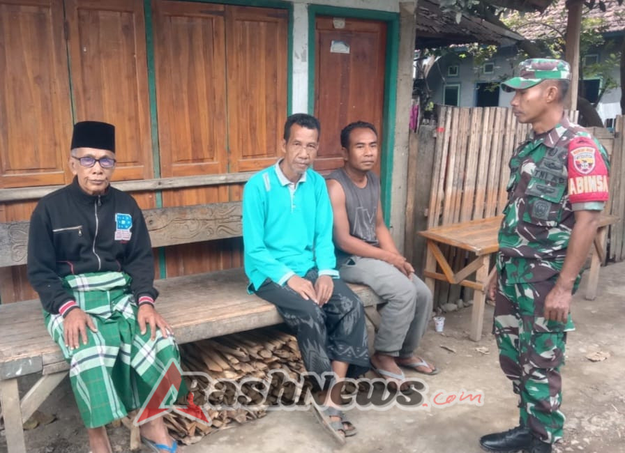 Komsos Babinsa Monta, Wujud Kepedulian TNI terhadap Kebersihan, Keamanan, dan Generasi Muda