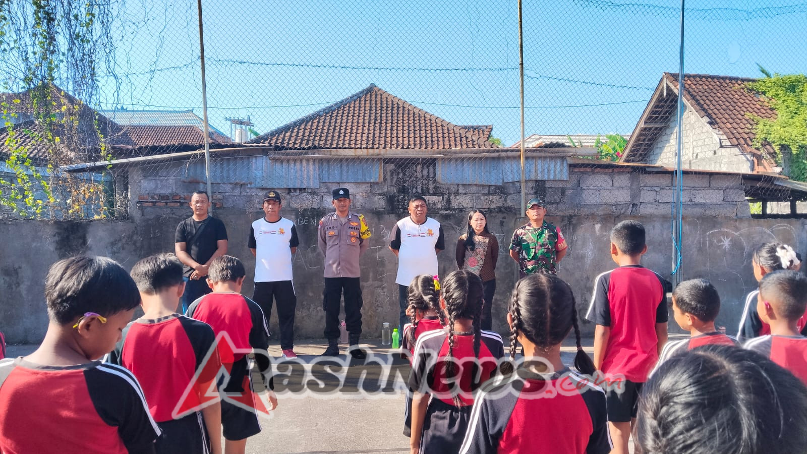 Sinergitas TNI–Polri Warnai Pembukaan Kejuaraan Bola Tembak SNARTI Cup 2025 di Seririt