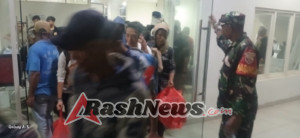 Pengamanan dan Komsos, Babinsa Ende Aktif di Tengah Aktivitas Laut Pelabuhan IPPI