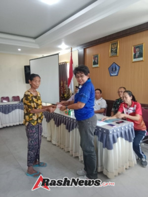 Peduli Kesejahteraan Warga, Babinsa Satra Bersinergi Beri Pengawasan  Penyaluran BLT DD