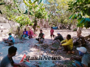 Babinsa Ende Ajak Warga Waspada dan Jaga Keamanan Lingkungan di Desa Woloau