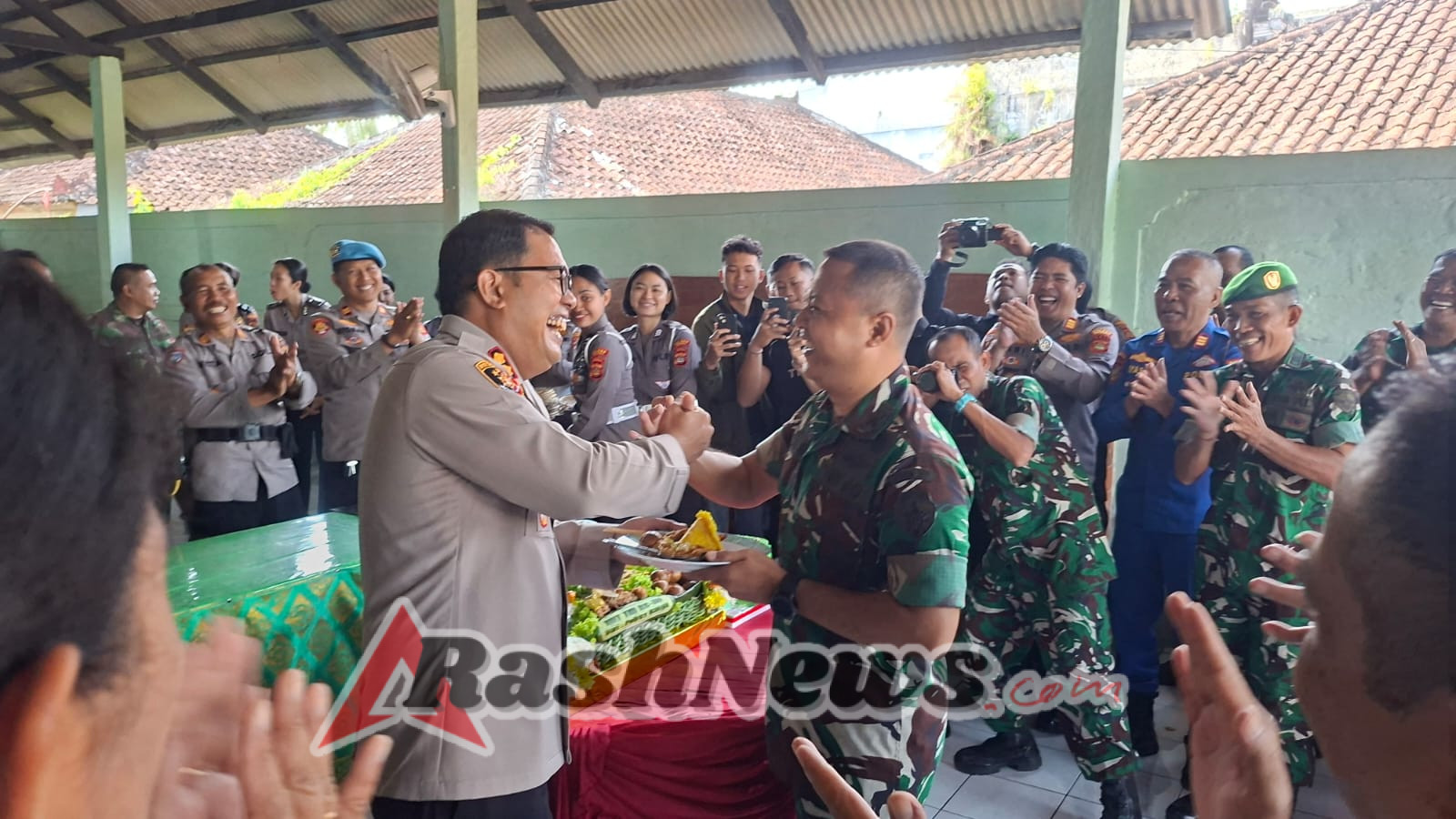 Sinergitas  TNI–Polri, Polres Bangli Sambangi Kodim 1626/Bangli di Momen HUT ke-80 TNI